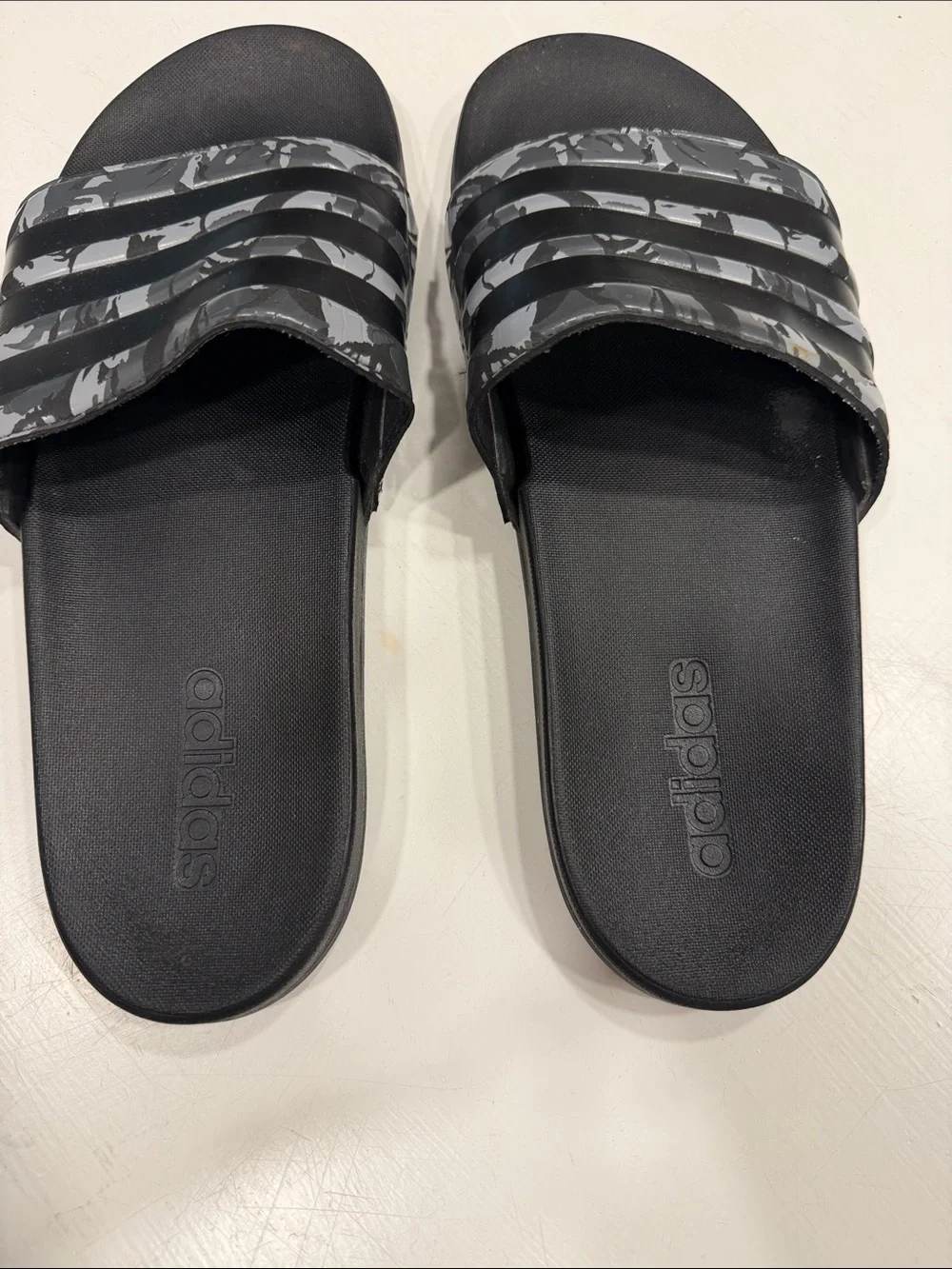 adidas Men's Black and Gray Patterned Slide Sandals